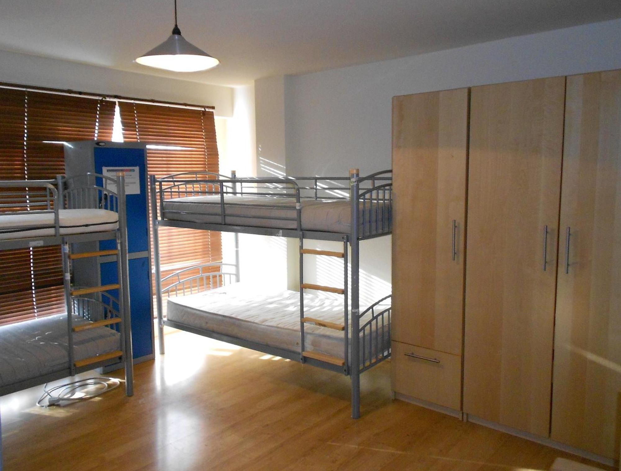 24/7 London Hostel Exterior photo