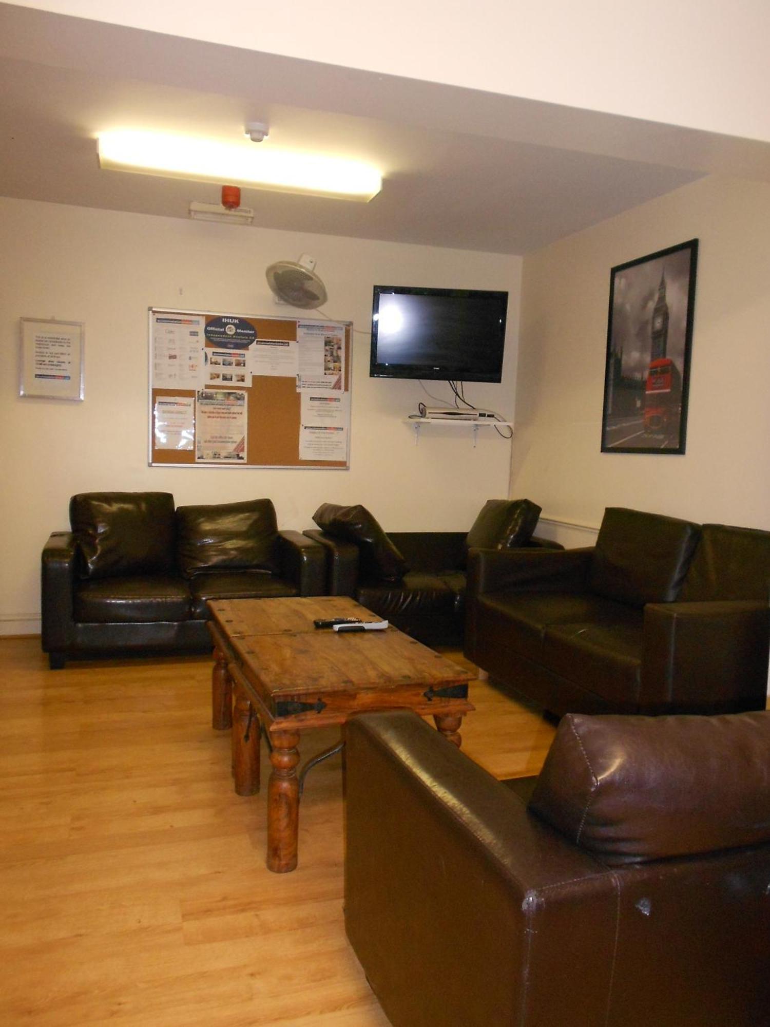 24/7 London Hostel Exterior photo