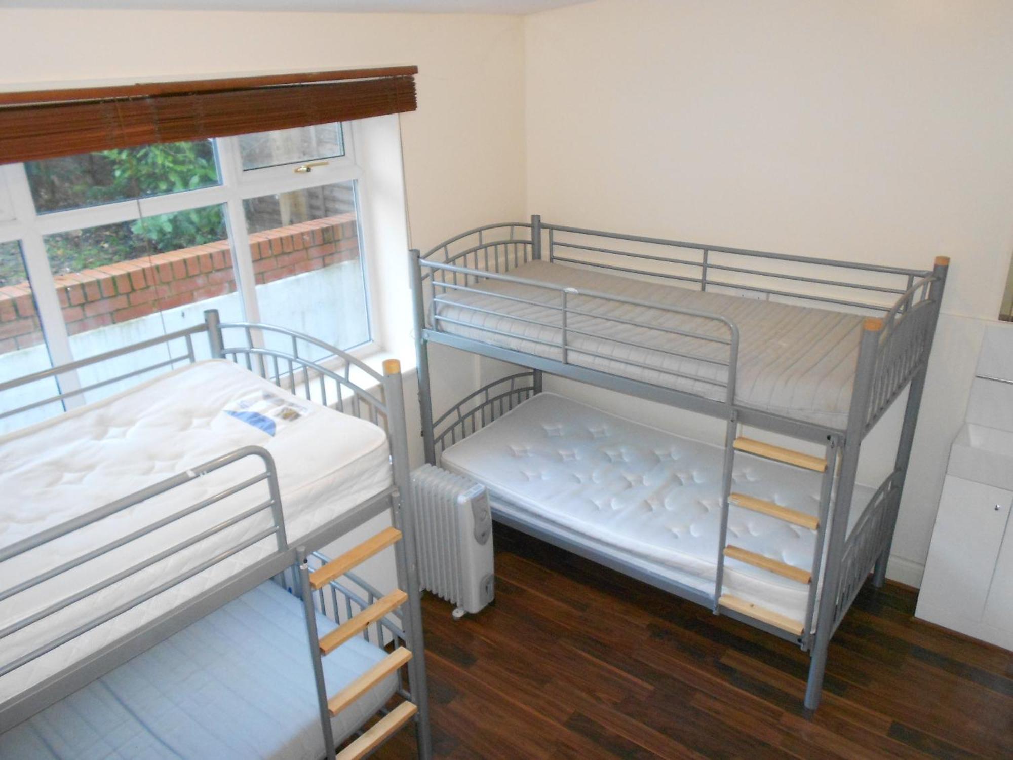 24/7 London Hostel Exterior photo