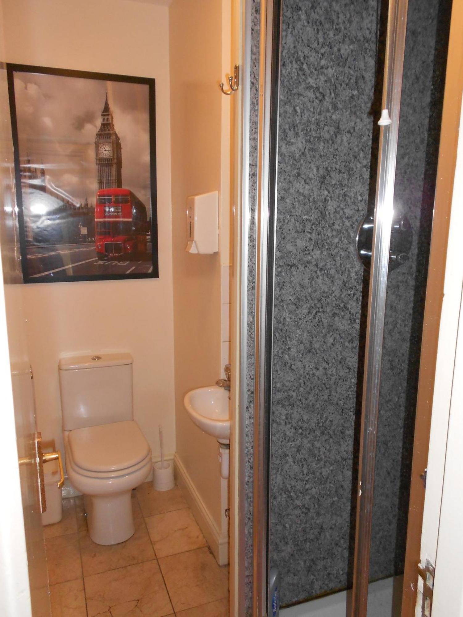 24/7 London Hostel Exterior photo